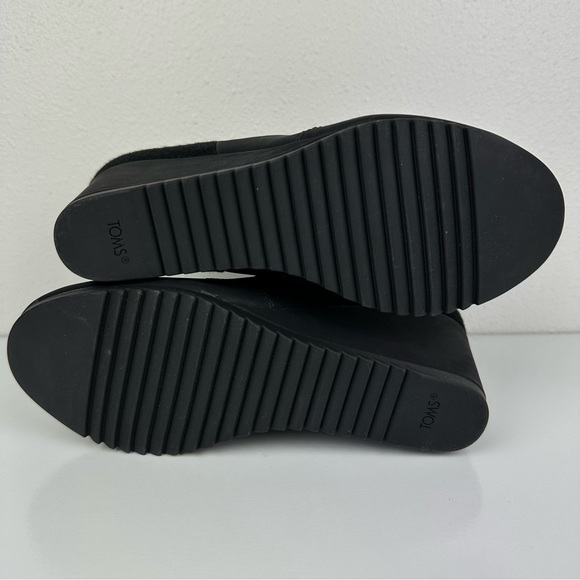 NWT TOMS Women’s Bailey Black Wedge Suede Nubuck Ankle Bootie - Size: 6 - Picture 6 of 11